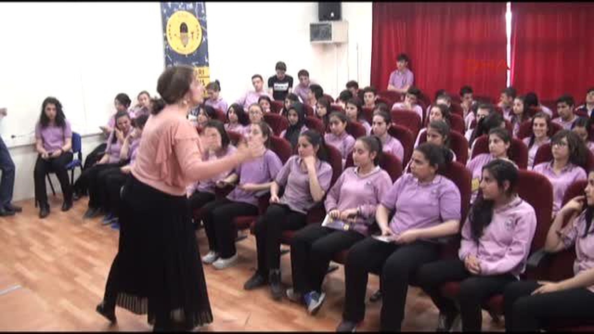 Kız Öğrencilere \'Mühendis Olun\' Çağrısı