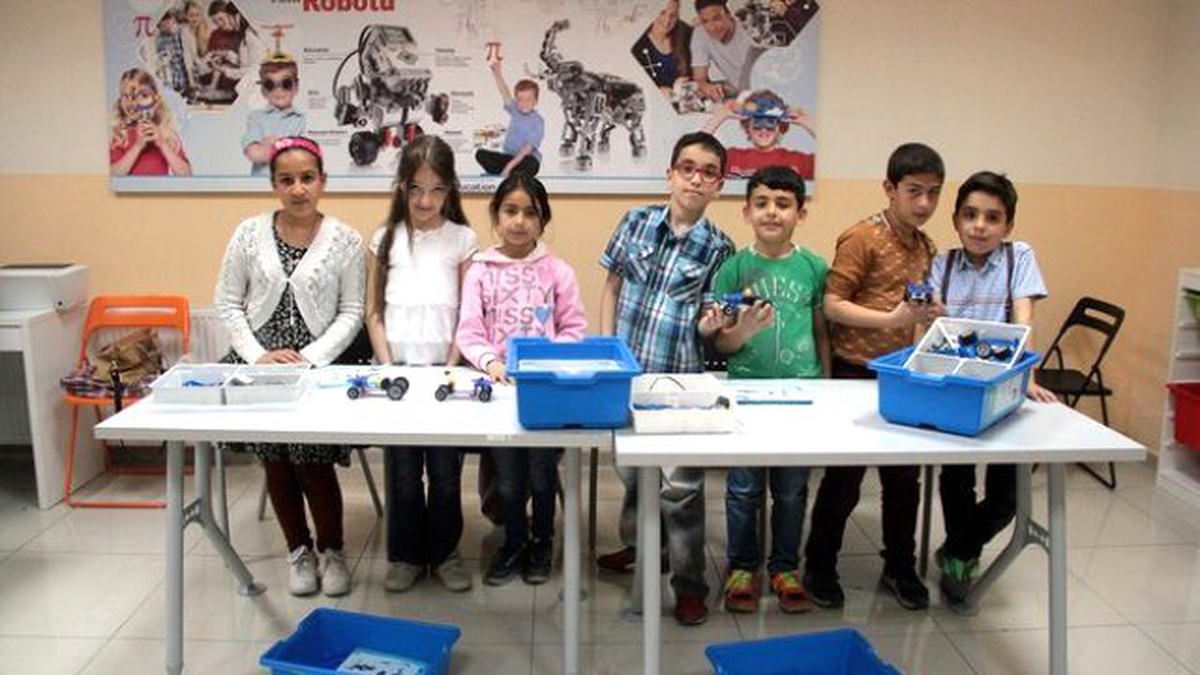 Lego ile Bilimin Eğlenceli Dünyasına Yolculuk