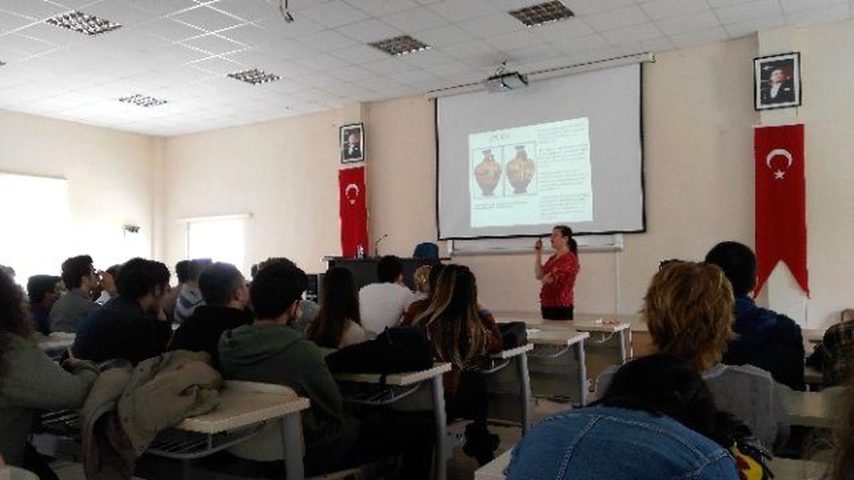Saraçoğlu, Adu Turizm Öğrencilerine Antik Çağda 1 Günü Anlattı