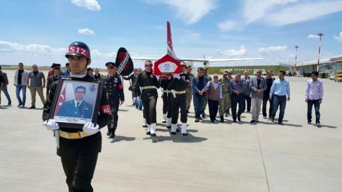Şehit Yüzbaşının Cenazesi Adıyaman\'a Getirildi