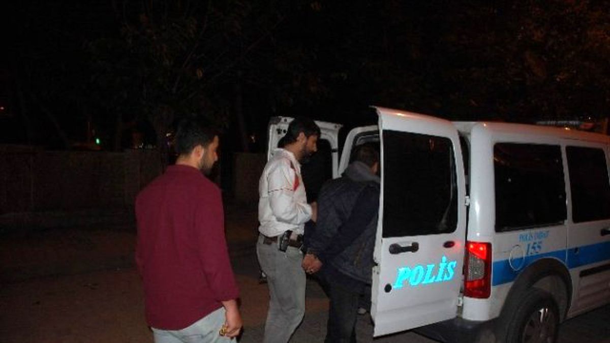 Sokak Ortasında Kavga: 3 Gözaltı