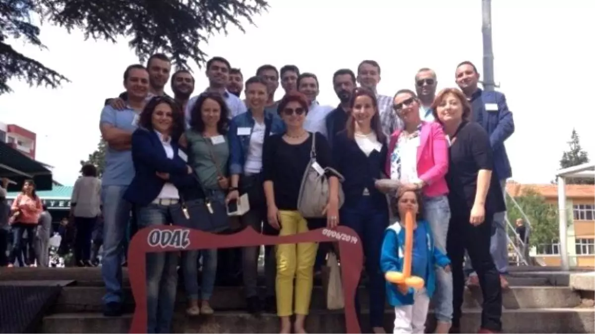 Uşak Anadolu Lisesi Mezunarı Gün Sayıyor