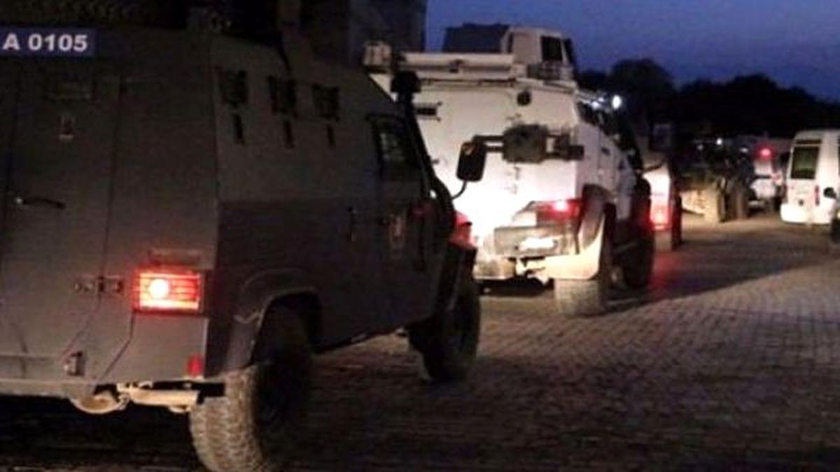 Van\'da Polis Aracına Bombalı Tuzak