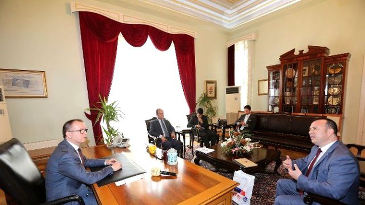 AB Türkiye Müsteşarı Poupeau Bursa\'daki Mülteciler Hakkında Bilgi Aldı