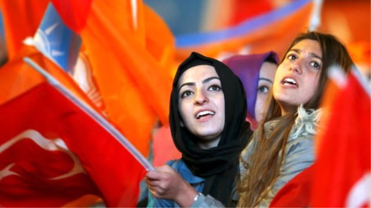 Davutoğlu\'na Veda Kongresinde Ana Fikir: Davamız Türkiye
