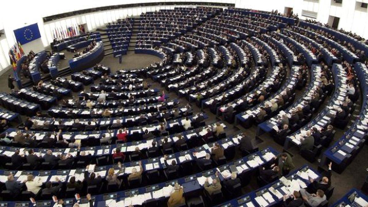 AP Türkiye'nin Vize Serbestiyesini Yarın Görüşecek