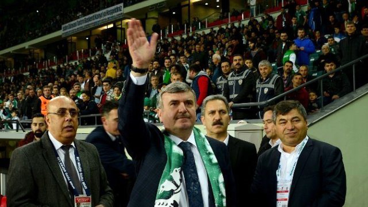 Başkan Akyürek Konyaspor\'a Avrupa Kupalarında Başarılar Diledi