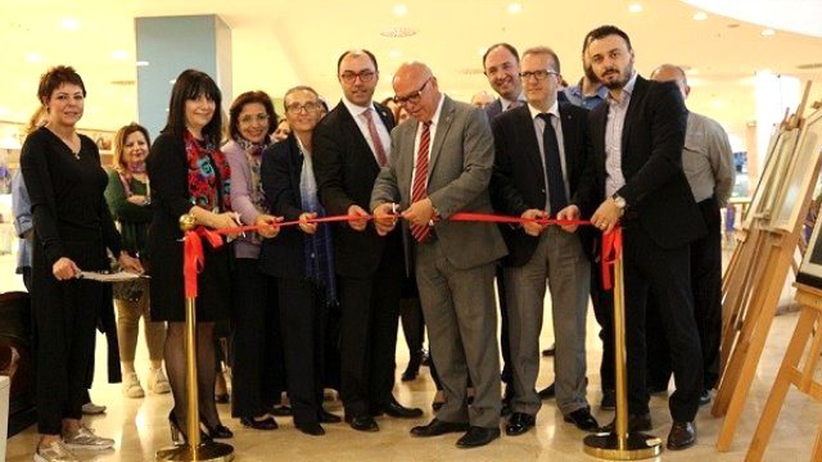 Başkan Eşkinat Fotoğraf ve Resim Sergisi Açılışına Katıldı