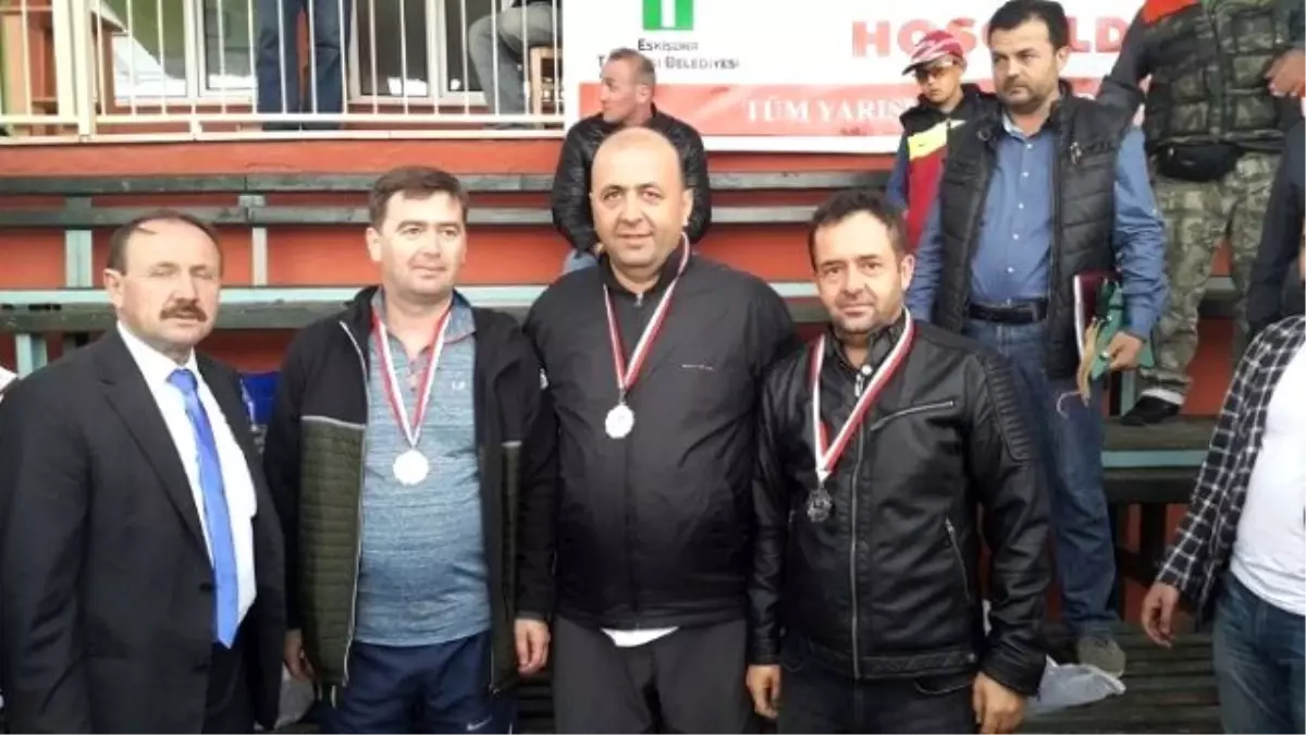 Bozüyüklü Avcılar Madalyaları Topladı
