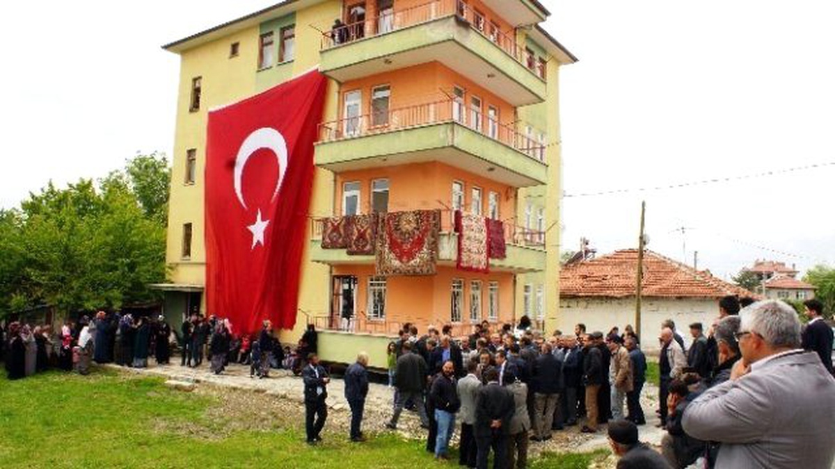 Çubuklu Şehit Polis Çam\'ın Annesine Acı Haber Verildi