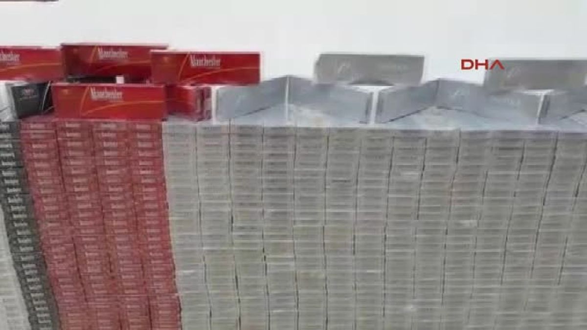 Diyarbakır 15 Suçtan Aranan Zanlıdan 14 Bin Paket Kaçak Sigara Ele Geçirildi