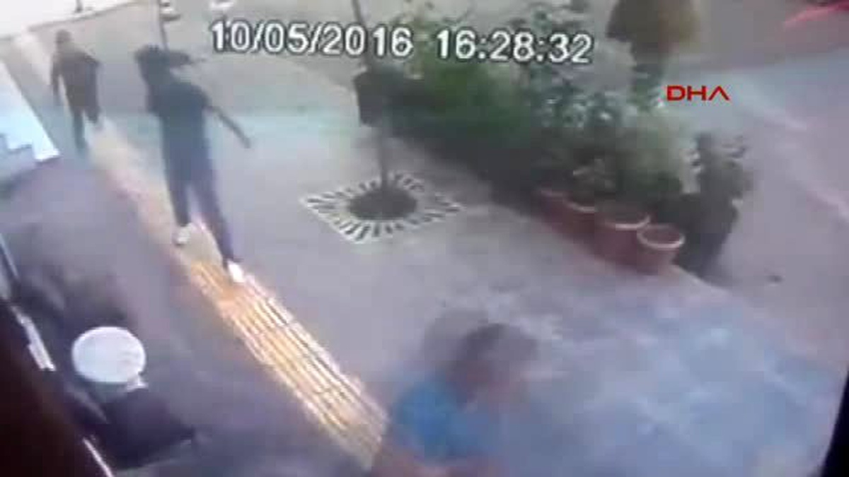 Diyarbakır Saldırı Sırasında Yaşanan Panik Güvenlik Kamerasında