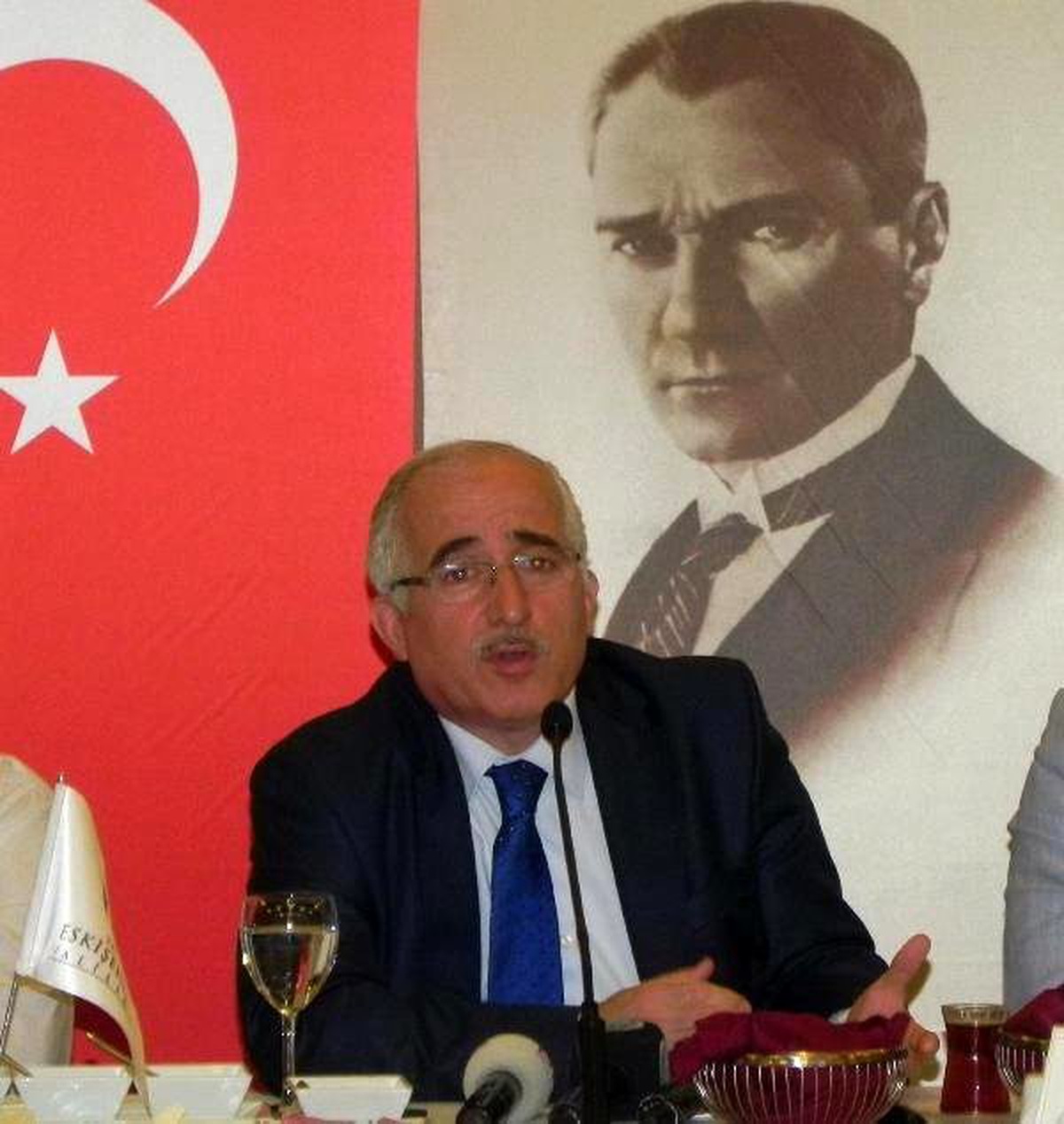Eskişehirspor\'a Destek Bekliyoruz"