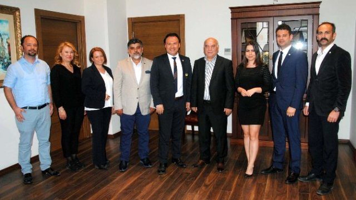 Genç Mali Müşavirlerden Başkan Topçu\'ya Ziyaret