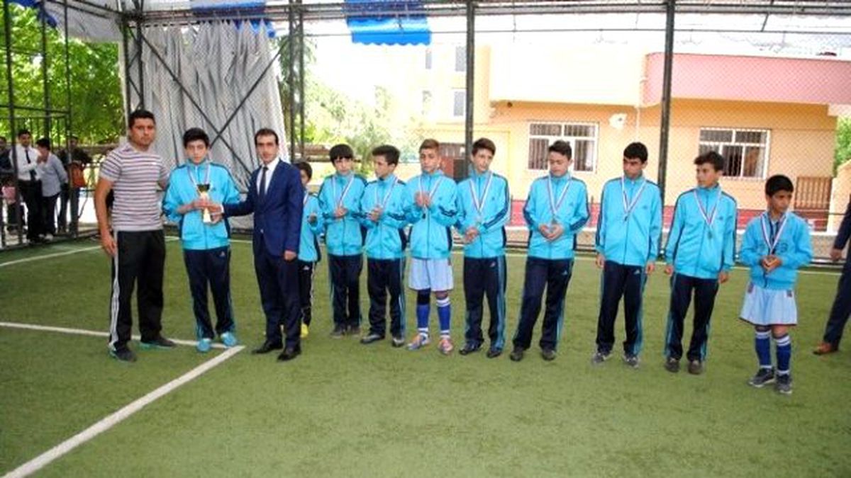 Gölbaşı İlçesinde 8.sınıflar Futbol Turnuvası Sona Erdi