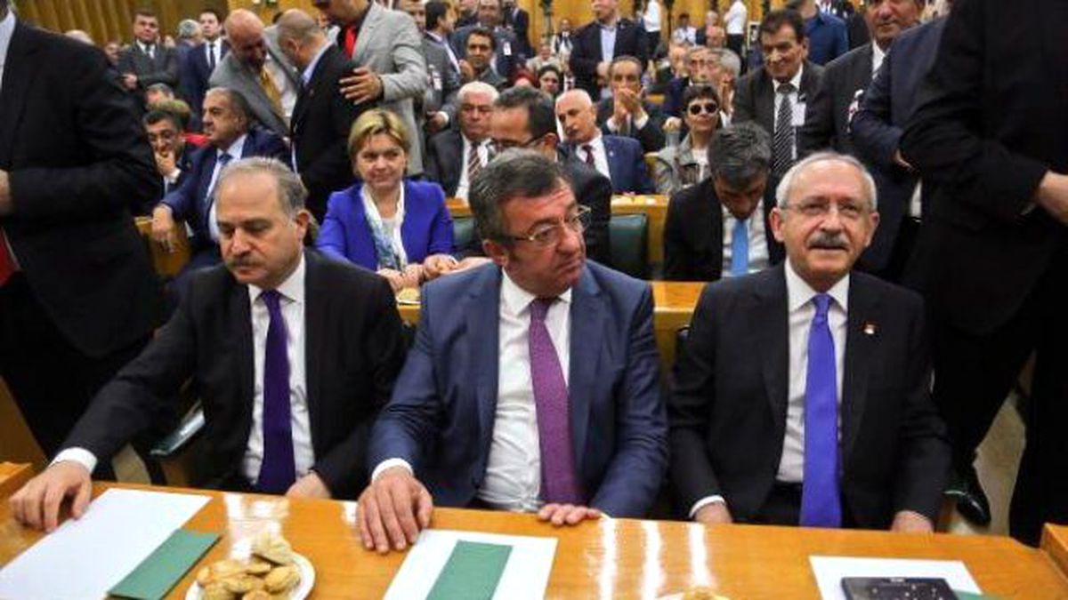 Kılıçdaroğlu: Davutoğlu\'nun İstifaya Zorlanmasının Nedeni, Davutoğlu Rüşvet ve Yolsuzlukları...