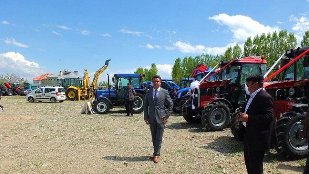 Korkut\'ta Traktör ve Tarım Ekipmanları Fuarı