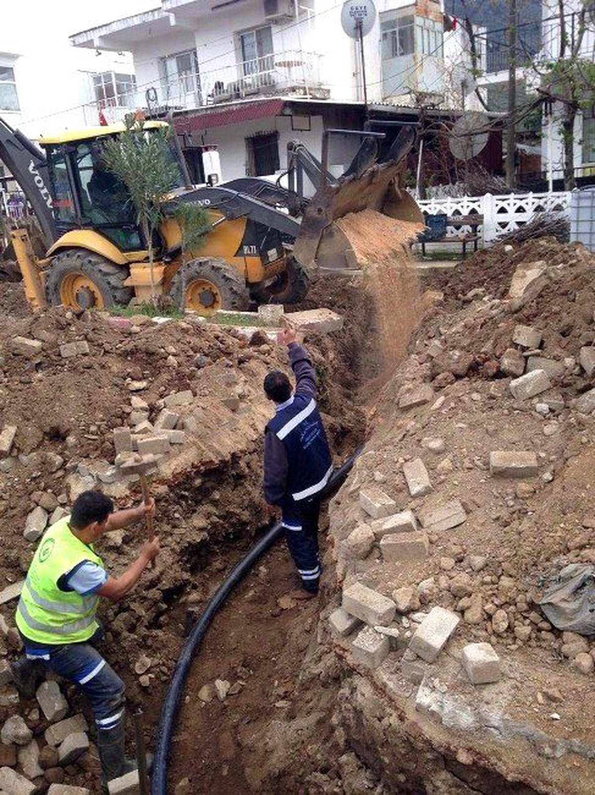 Kuş Cennetinin İçme Suyu Hattı Yenileniyor