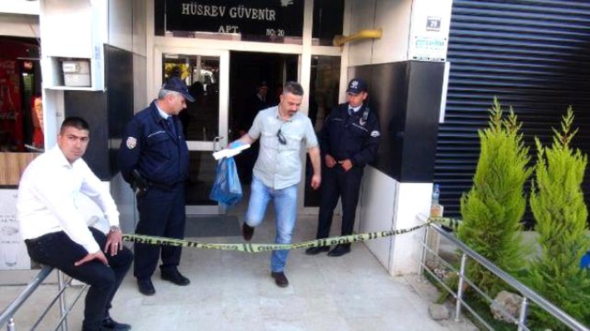Mal Paylaşımı Kavgasında Ayrıldığı Karısını Yaraladı, Kızını Öldürdü