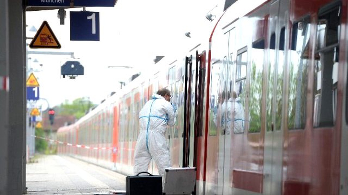 Münih\'te Tren İstasyonunda Bıçaklı Saldırı: 1 Ölü, 3 Yaralı