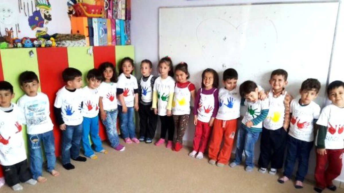 Nezaket Okulu, Anneler Gününü Tişört Baskı ile Kutladı