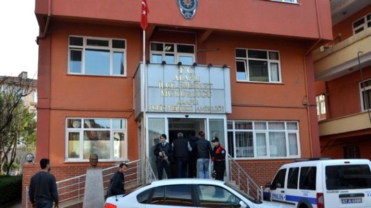 Otomobilin Bagajından Hilti Çaldı