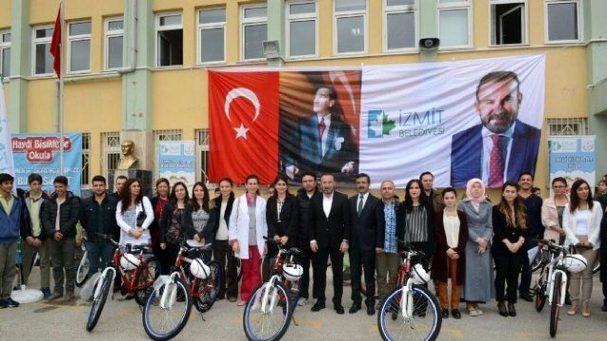 Sağlıklı Nesiller İçin Bisiklet Dağıtımı Devam Ediyor