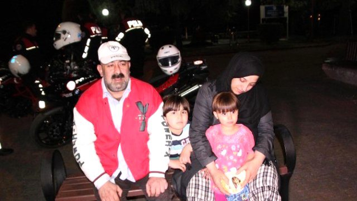 Kayıp Suriyeli Kızı Yunus Polisler Buldu