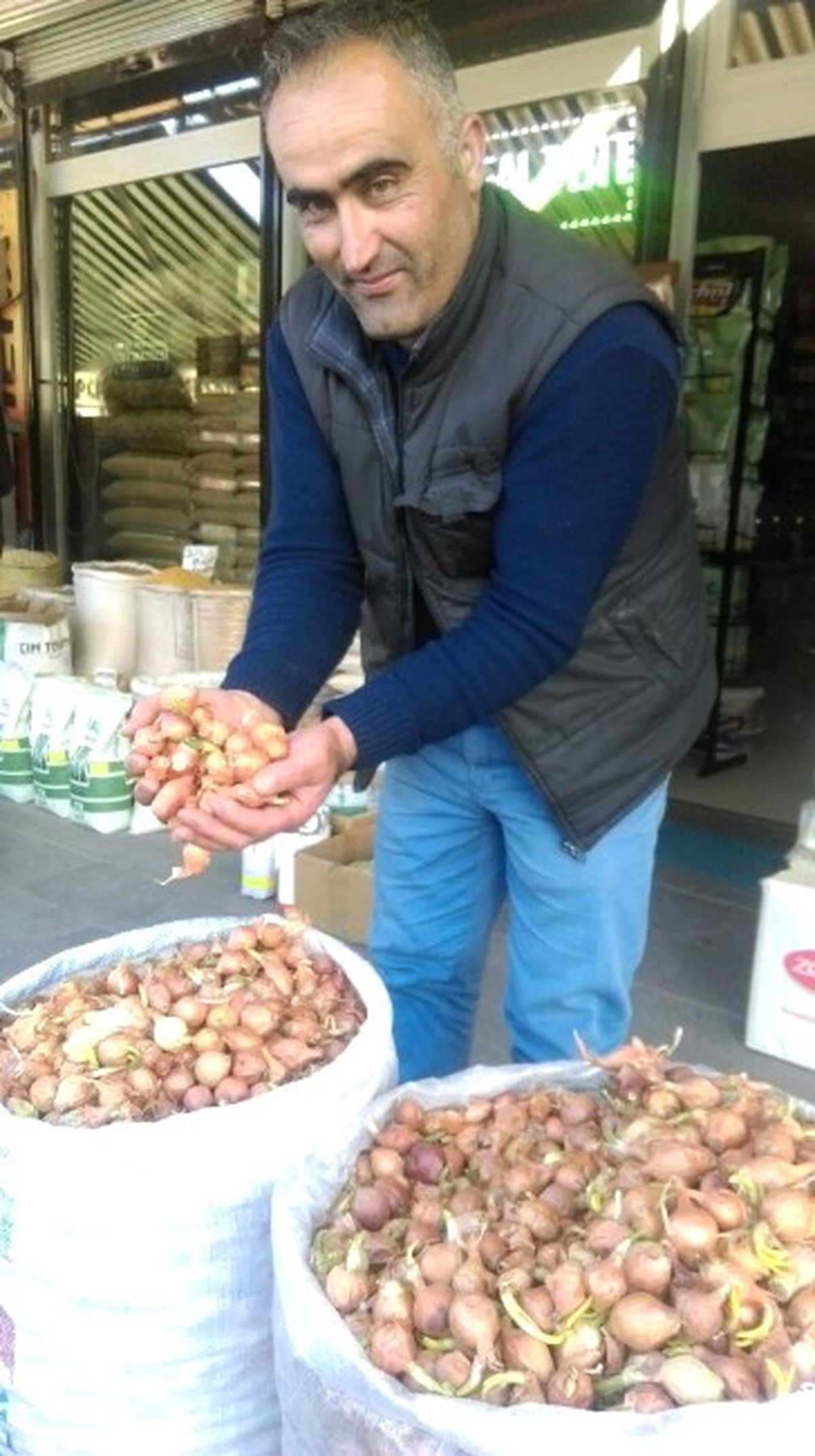 Tohumlar Toprakla Buluşuyor