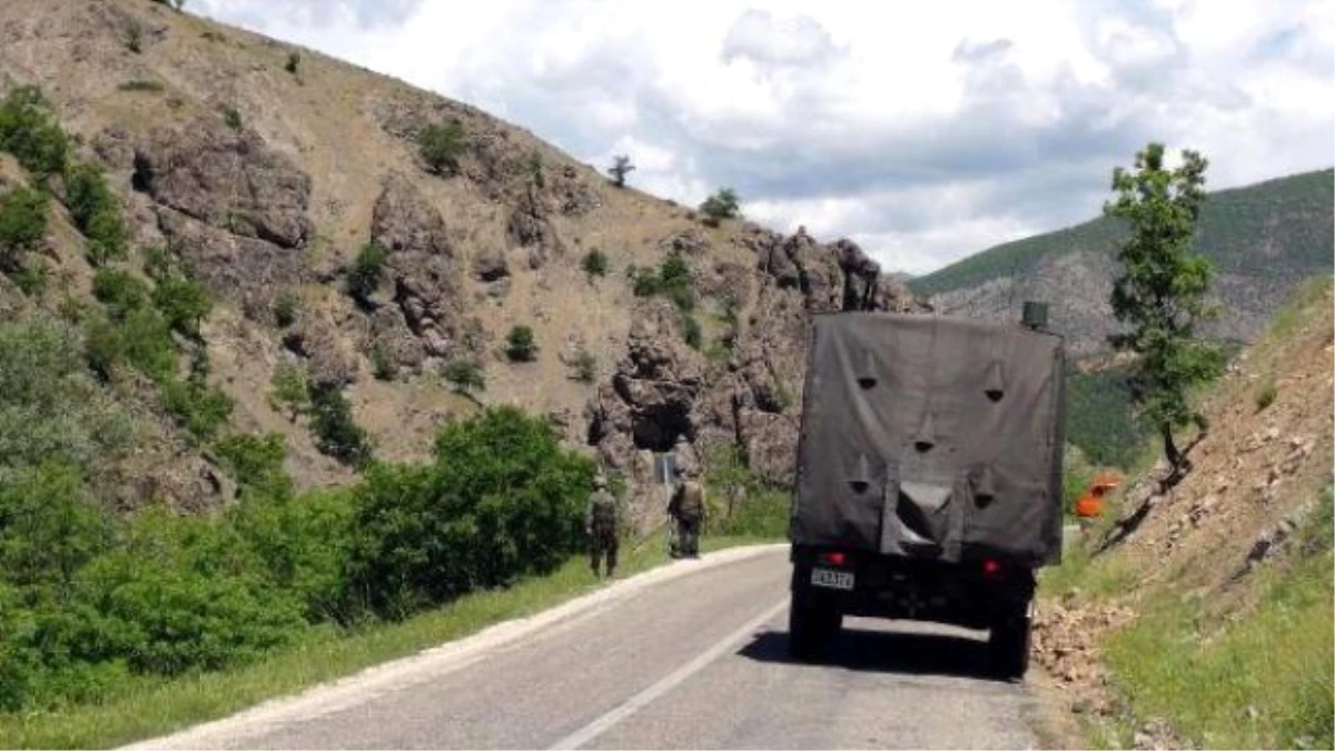 Tunceli\'de PKK\'lıların Tuzakladığı 200 Kiloluk Bomba İmha Edildi