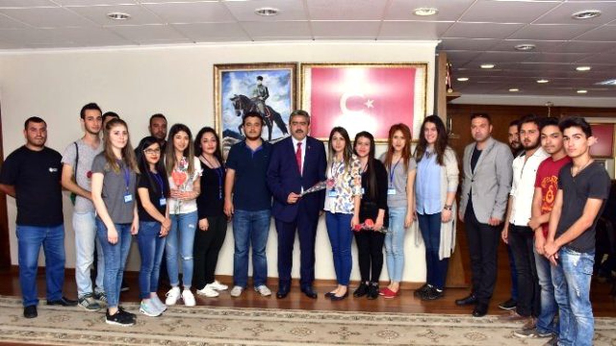 Ülkücü Gençler; "Başkan Alıcık, Bizim Hem Anamız Hem de Babamız"