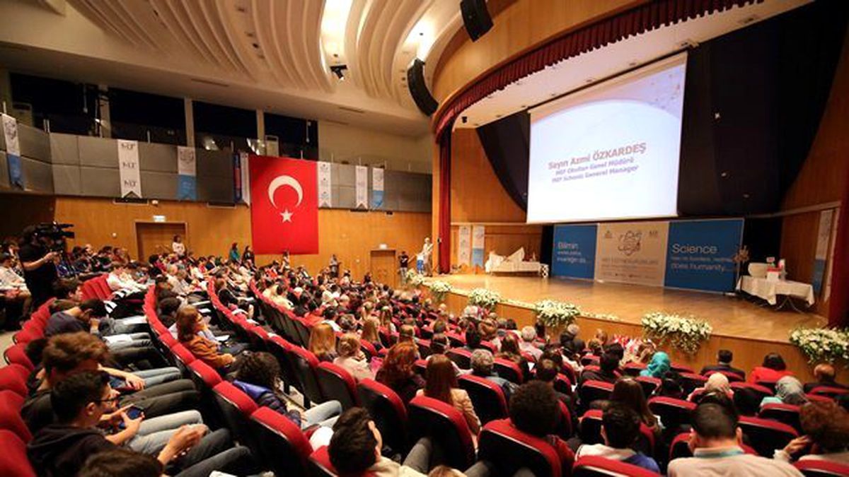 25. MEF Uluslararası Araştırma Projeleri Yarışması Start Aldı
