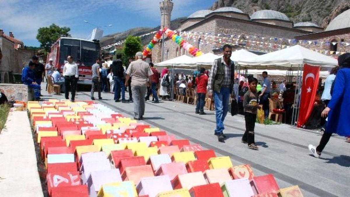 400 Adet Kuş Evi Öğrenciler Tarafından Boyandı