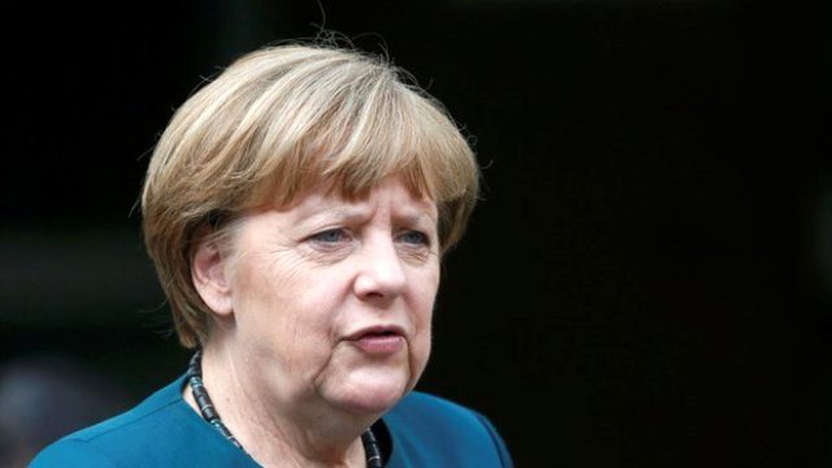 Almanların Üçte İkisi Merkel\'i İstemiyor