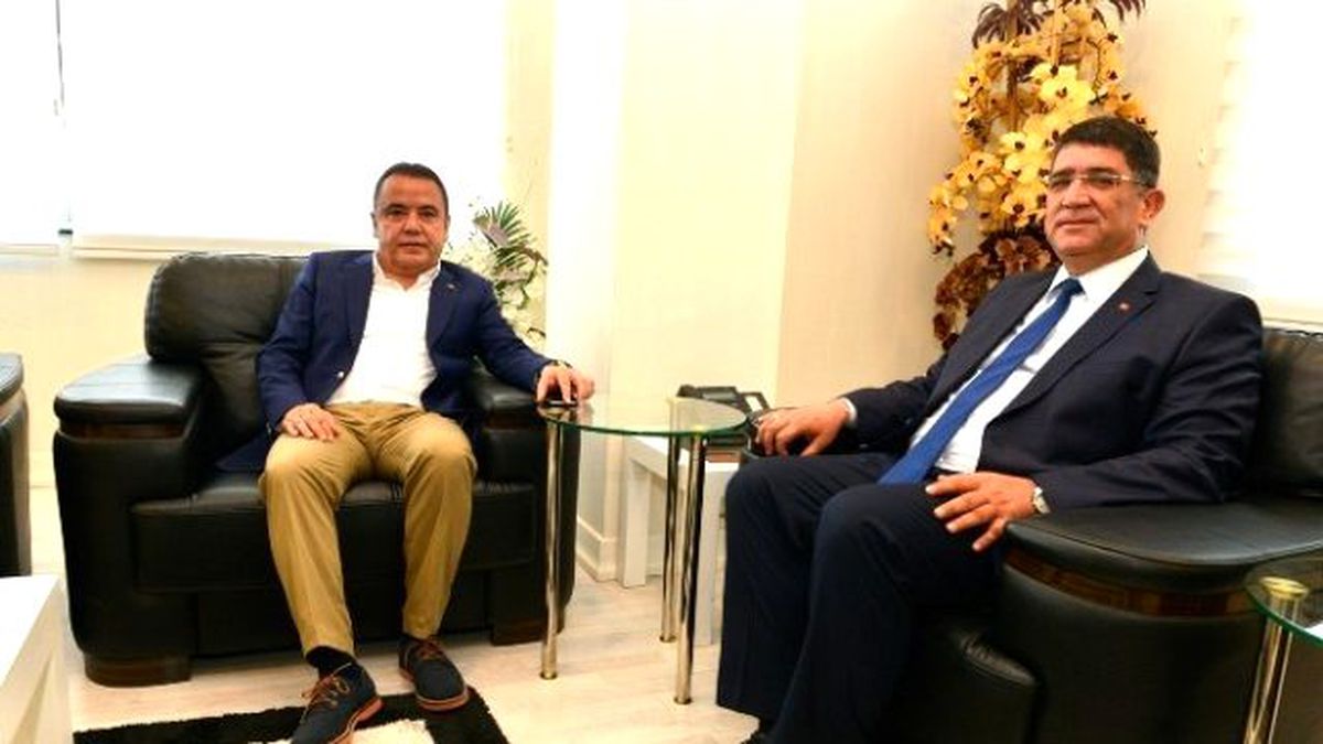 Başkan Böcek, Aesob Başkanı Dere\'yi Ziyaret Etti