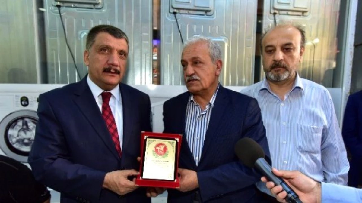 Başkan Gürkan, Çekirdek Pasajı Esnafları ile Bir Araya Geldi