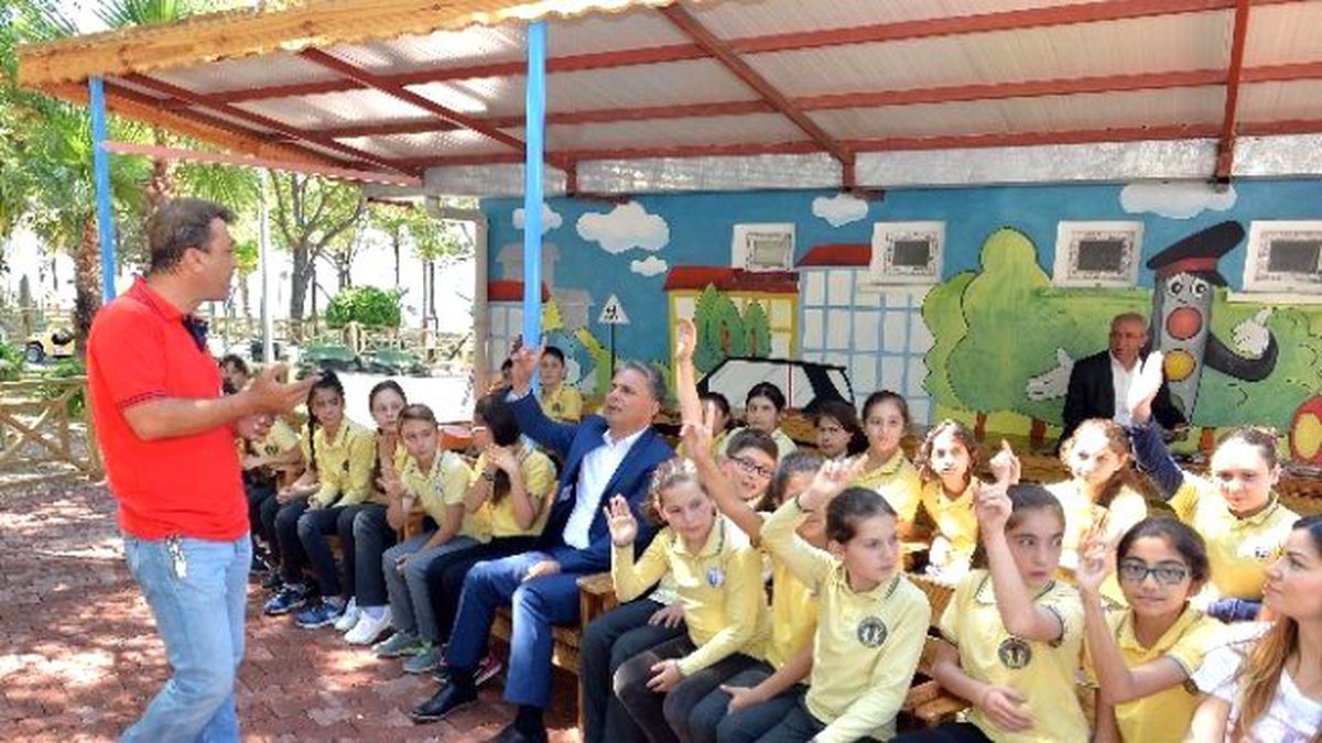 Başkan Uysal, Trafik Eğitim Parkını Ziyaret Etti