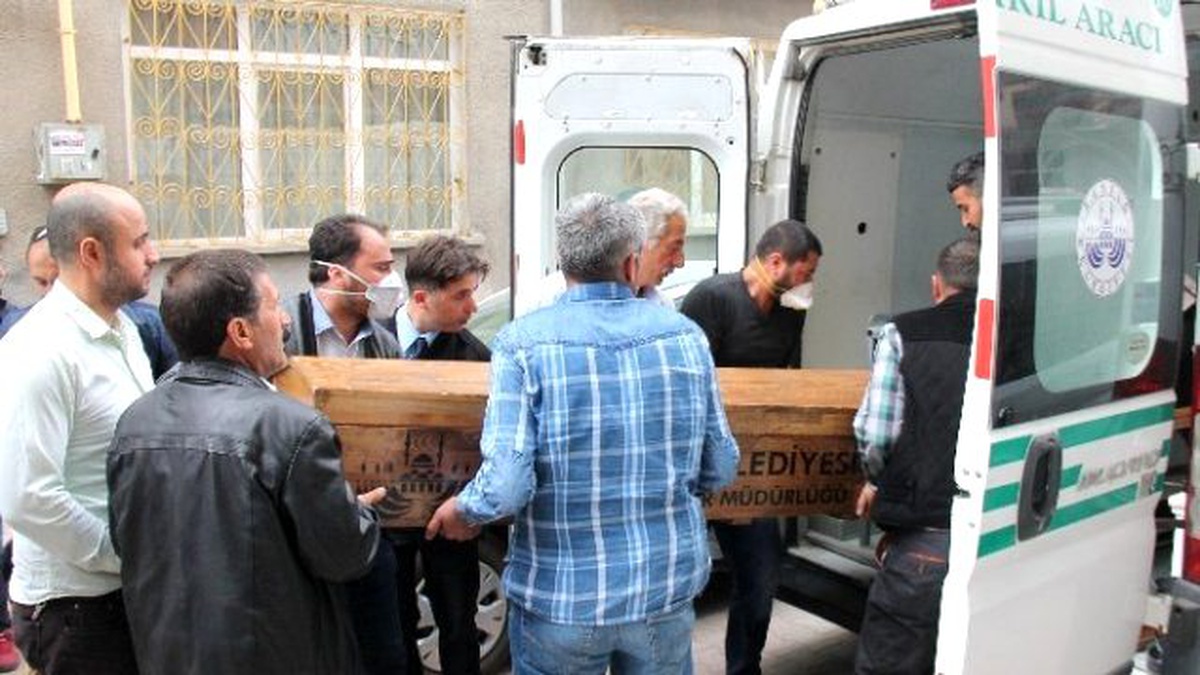 Emekli Öğretmenin Ölümü, Evden Koku Gelince Ortaya Çıktı