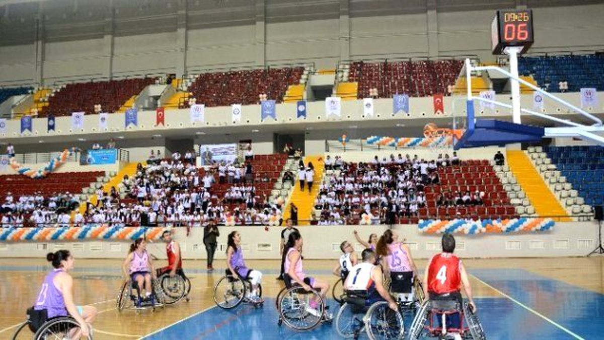 Engelli Sporcular Şampiyonluk İçin Ter Döktü