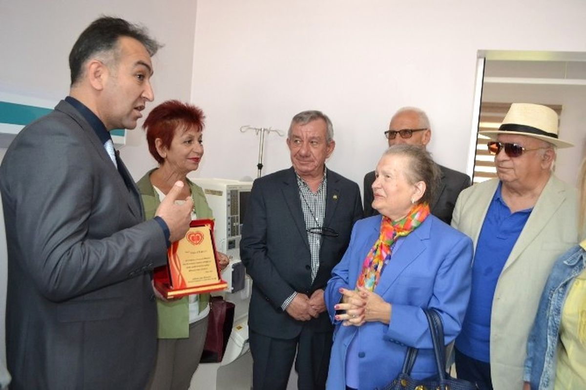 Hayırsever Vatandaştan Hastaneye Diyaliz Makinası