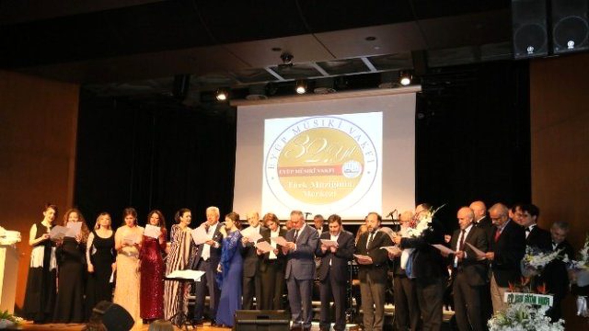 İstanbullu Bestekarların Eserleri Gönülleri Coşturdu