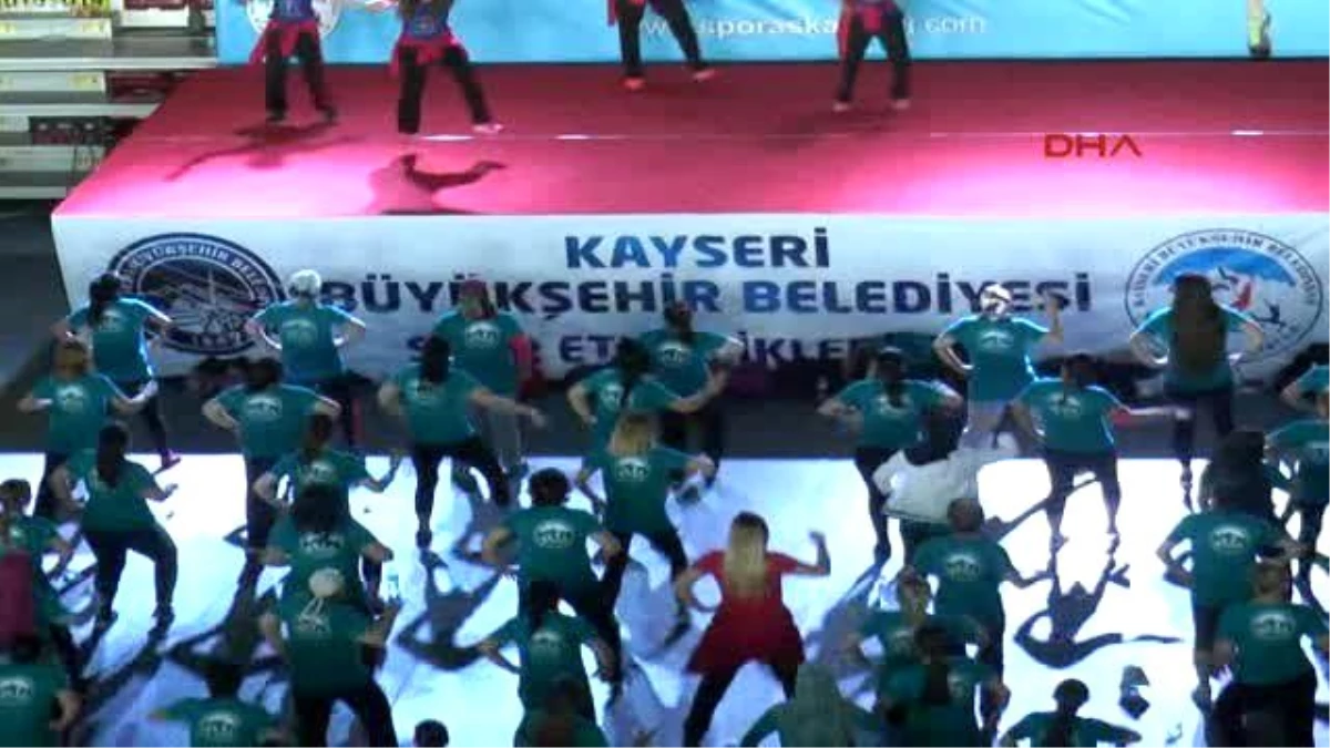 Kayseri - 800 Kadınla Toplu Spor