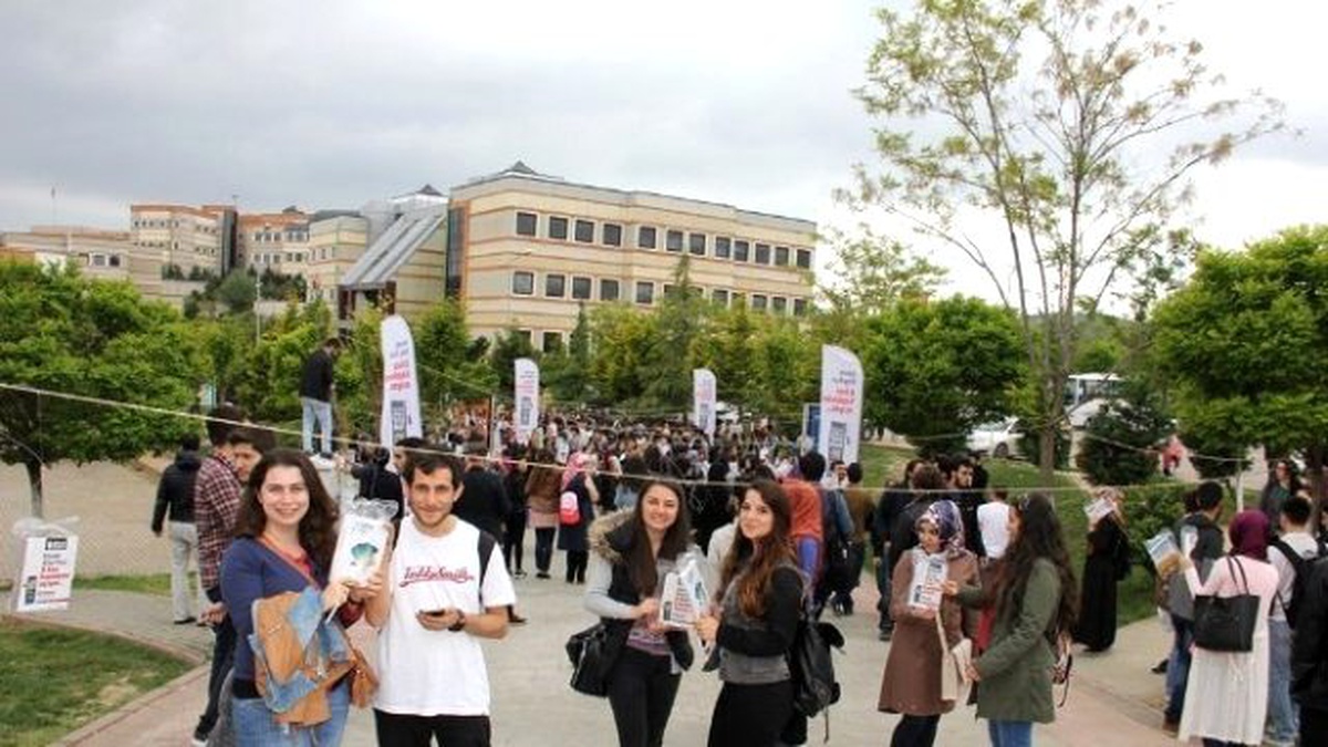 Kocaeli Üniversite\'sine Kitap Baharı Geldi