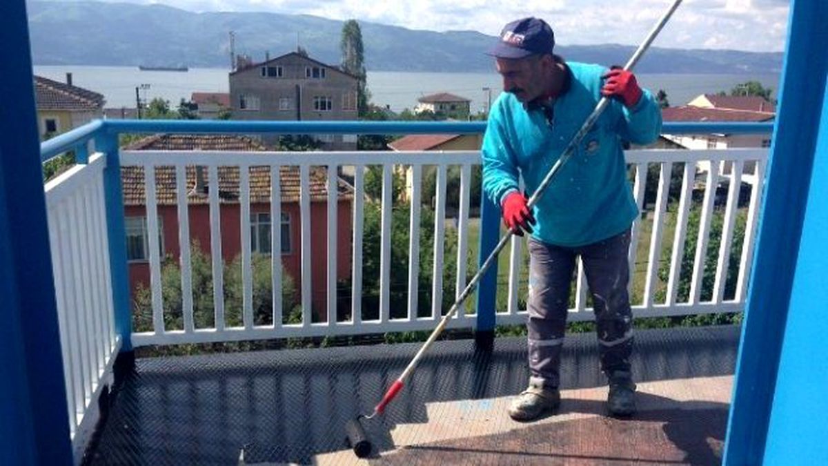 Körfez\'e Üst Geçit Yapımları Devam Ediyor