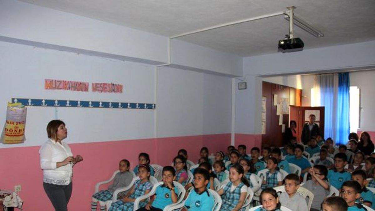 Ödemiş Belediyesi\'nin "hayvan sevgisi" eğitimi devam ediyor