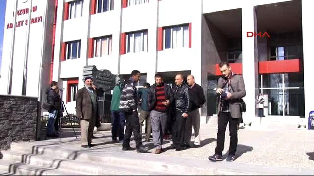 Öğrencilerini 'Başarılısın' Diyerek Öpen Öğretmene Ağır Ceza