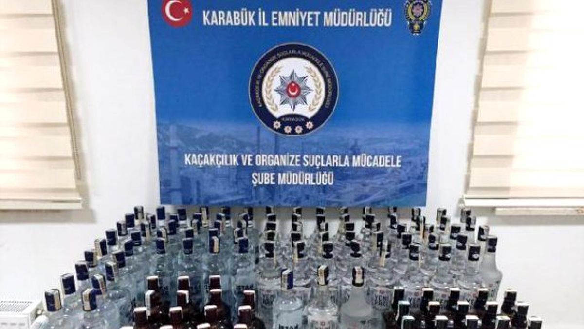 Otomobilde 115 Şişe Sahte İçki Ele Geçirildi
