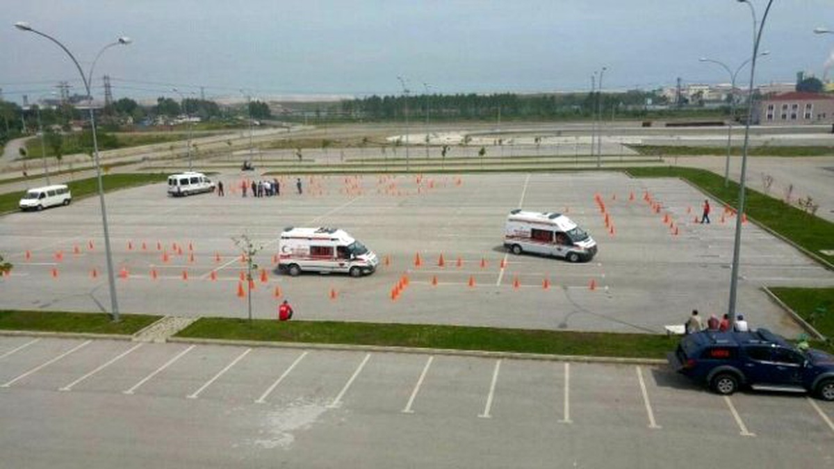 Samsun\'da Ambulans Sürüş Teknikleri Eğitici Eğitimi