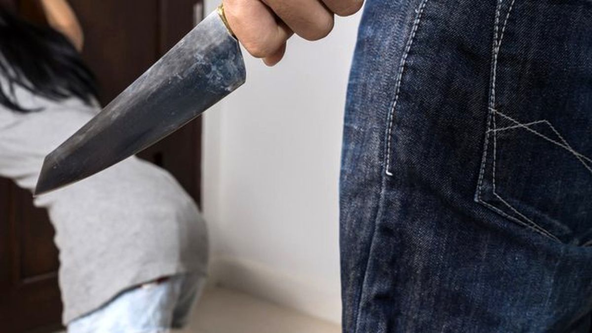 Tecavüze Direnen Kadını, 6 Yerinden Bıçaklayıp Kaçtı