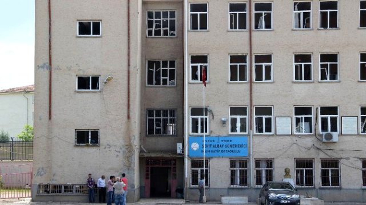 Terör Saldırısı Yüzünden Eğitime Ara Verildi